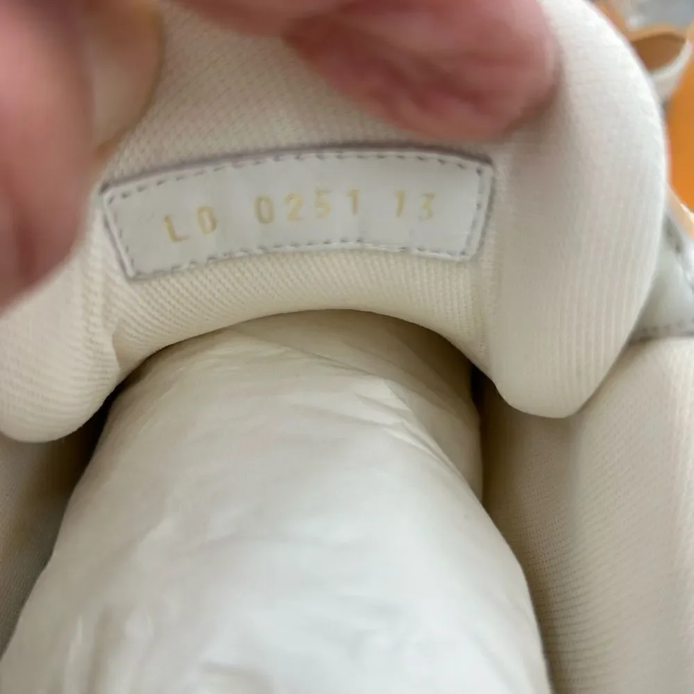 Louis Vuitton comes original